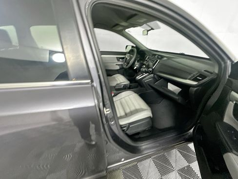 Used 2017 Honda CR-V LX image 28