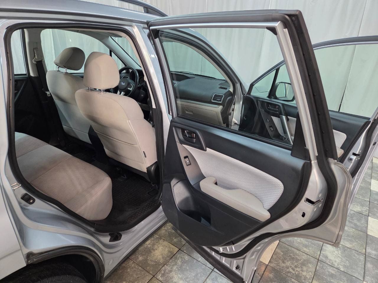 Used 2018 Subaru Forester 2.5i w/ Alloy Wheel Package AWD/4WD image 14