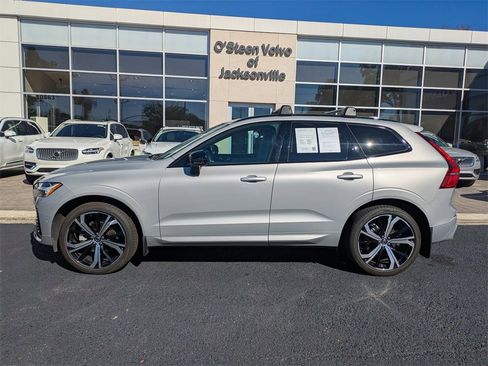 Used 2023 Volvo XC60 B5 Ultimate w/ Climate Package image 3