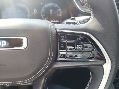 New 2025 Jeep Grand Cherokee L Overland w/ Luxury Tech Group IV image 16