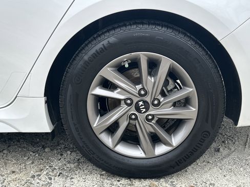 Used 2020 Kia Optima LX image 19