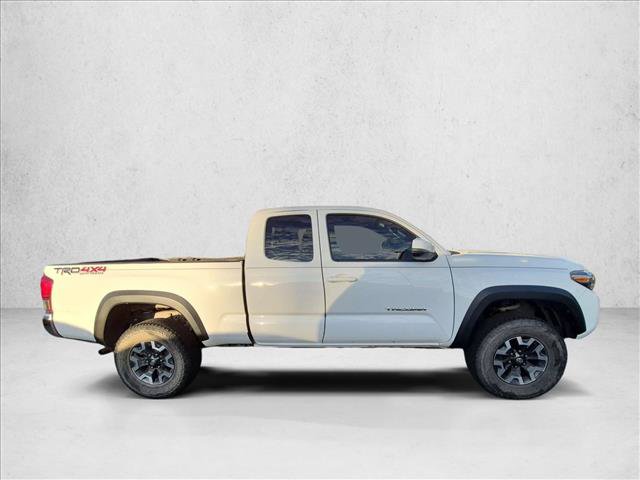 Used 2016 Toyota Tacoma TRD Off-Road w/ Towing Package AWD/4WD image 4
