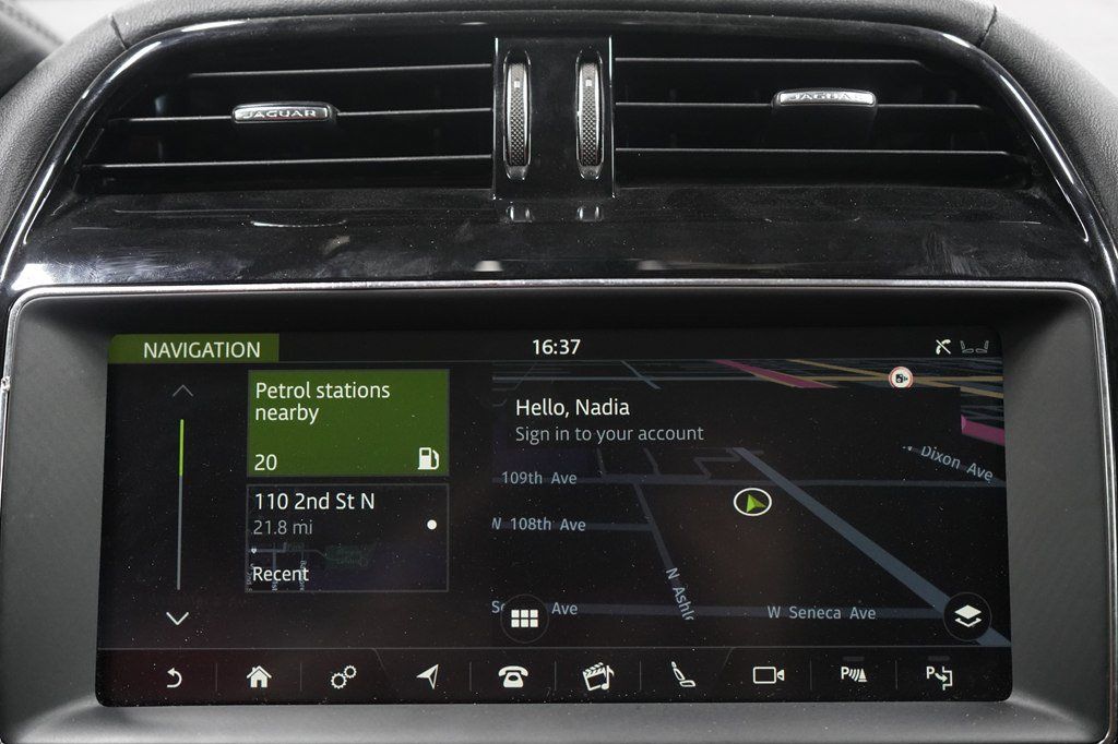 Used 2019 Jaguar F-PACE Portfolio AWD/4WD image 17