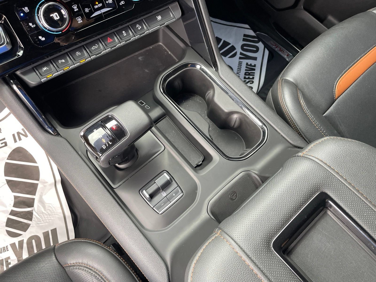 Used 2022 GMC Sierra 1500 AT4 w/ AT4 Premium Package AWD/4WD image 25