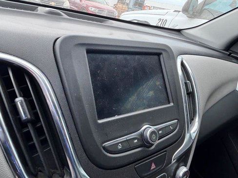 Used 2020 Chevrolet Equinox LS FWD image 10