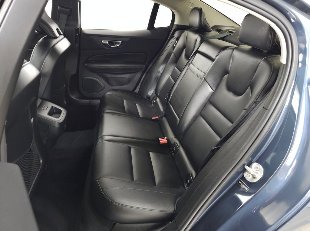 Certified 2025 Volvo S60 B5 Core w/ Climate Package AWD/4WD image 29