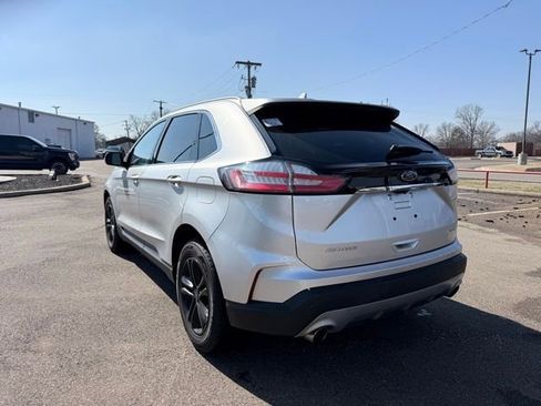 Used 2019 Ford Edge SEL w/ Equipment Group 201A image 4