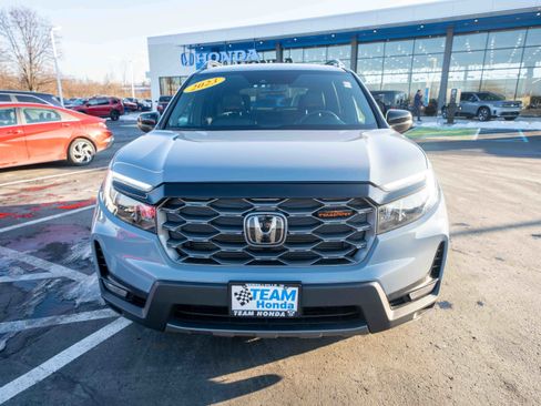 Certified 2024 Honda Passport TrailSport image 2