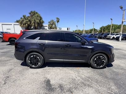 Certified 2025 Kia Sorento S w/ Panoramic Sunroof Package