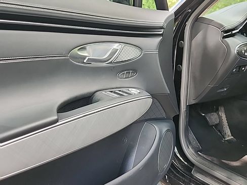 Used 2025 Genesis Electrified GV70 w/ Prestige Package AWD/4WD image 7