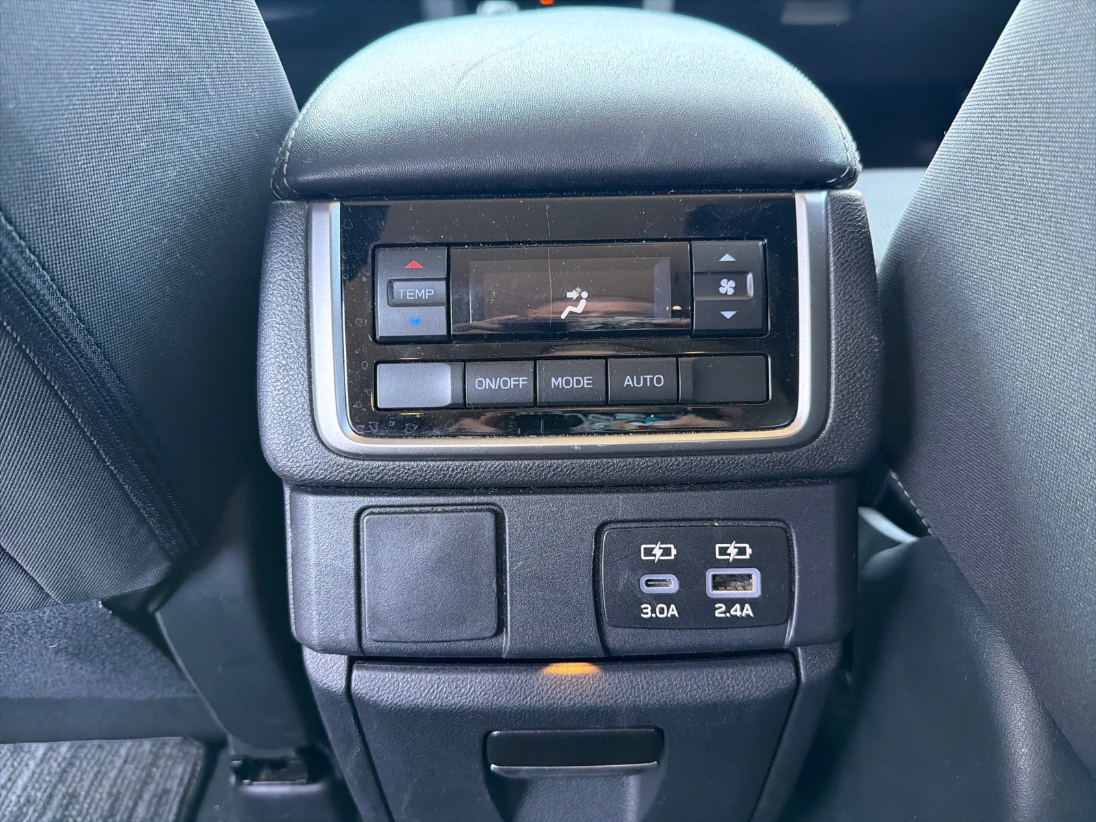 Used 2025 Subaru Ascent Premium AWD/4WD image 24