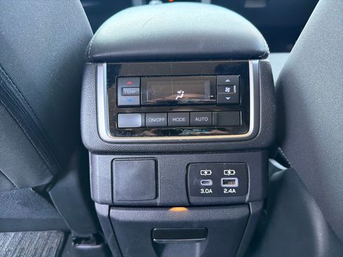 Used 2025 Subaru Ascent Premium AWD/4WD image 24