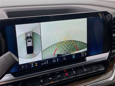 Used 2025 Chevrolet Silverado 2500 LT w/ Safety Package image 17