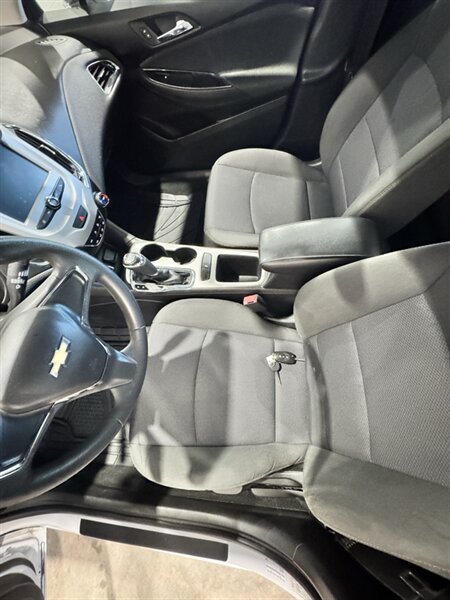 Used 2018 Chevrolet Cruze LS FWD image 7