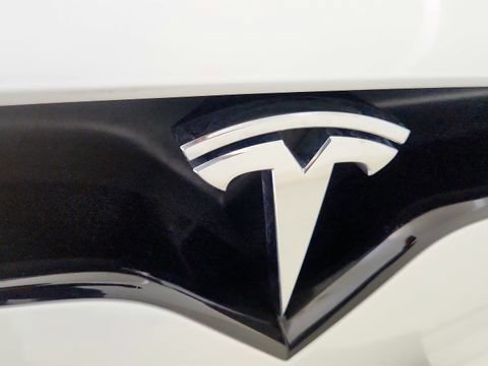 Used 2023 Tesla Model X AWD/4WD image 31