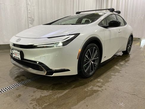 Certified 2026 Toyota Prius XLE image 25