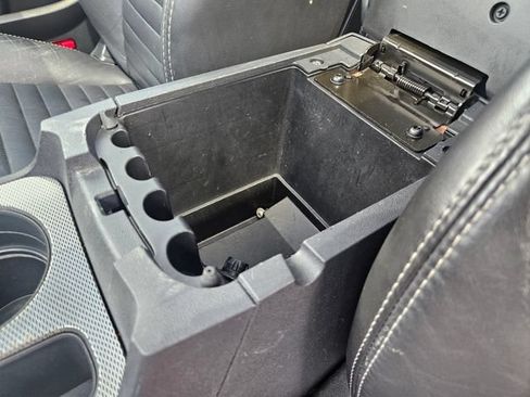 Used 2013 Dodge Challenger R/T RWD image 25