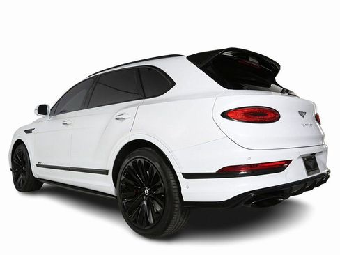 Used 2023 Bentley Bentayga Speed image 3
