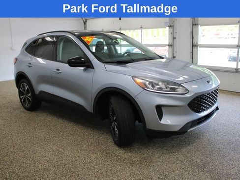 Used 2022 Ford Escape SE w/ SE Sport Appearance Package AWD/4WD image 7