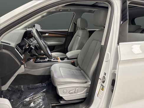 Used 2023 Audi Q5 2.0T Premium Plus w/ Premium Plus Package image 4
