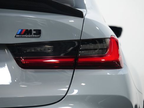 Used 2021 BMW M3 Competition w/ Executive Package image 17