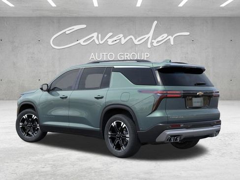 New 2027 Chevrolet Traverse LT w/ Sun and Wheel Package FWD image 3