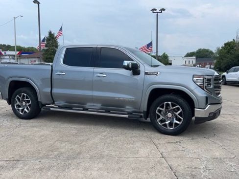Used 2025 GMC Sierra 1500 SLT w/ SLT Premium Plus Package AWD/4WD image 2