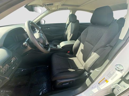 Used 2025 Honda Accord SE image 13