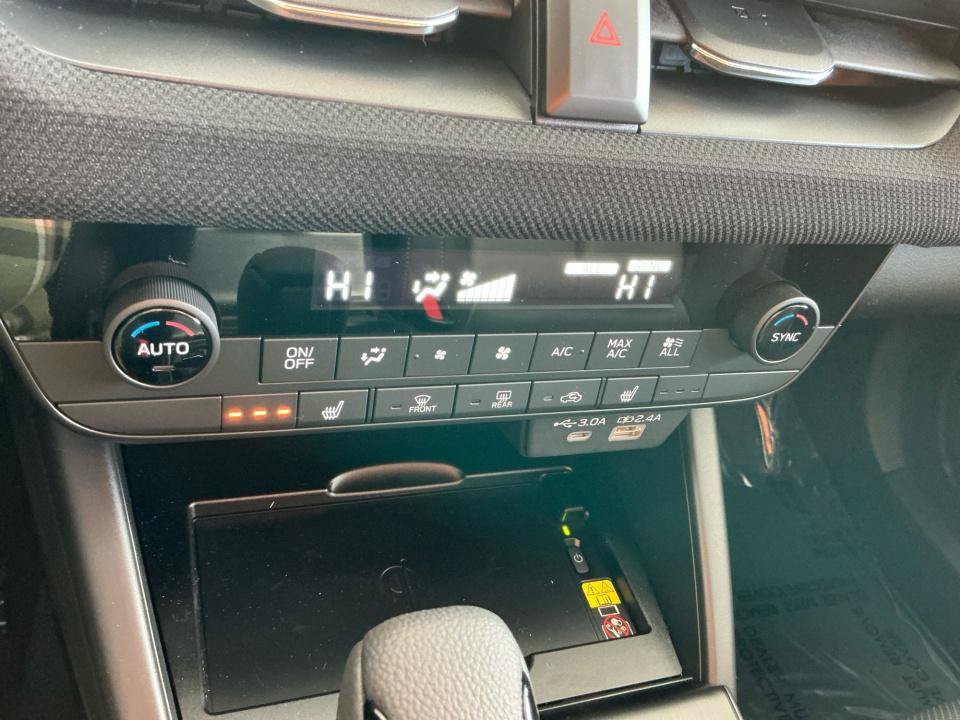 New 2026 Subaru Outback Limited AWD/4WD image 18
