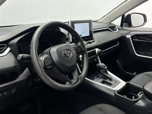 Used 2025 Toyota RAV4 LE FWD image 14