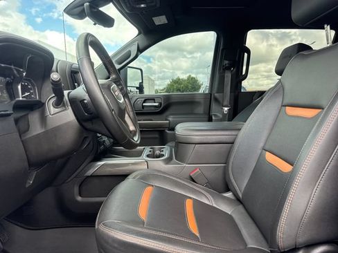 Used 2023 GMC Sierra 2500 AT4 w/ AT4 Premium Plus Package AWD/4WD image 12
