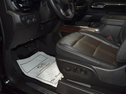 Used 2024 Chevrolet Silverado 2500 High Country w/ High Country Premium Package image 44