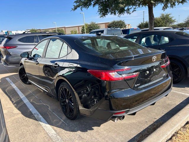 Used 2025 Toyota Camry SE FWD image 5