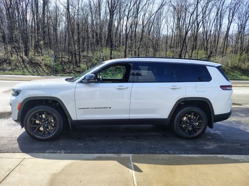 New 2026 Jeep Grand Cherokee L 4WD image 6