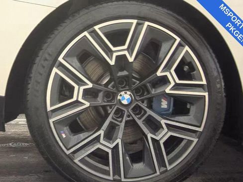 Used 2024 BMW 530i w/ M Sport Package image 5