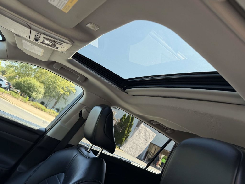 Used 2023 Toyota Highlander XLE FWD image 19