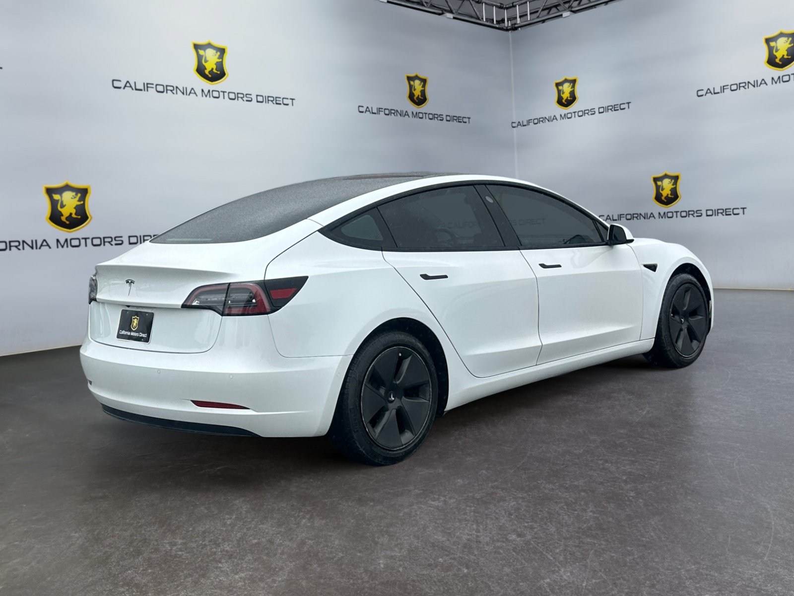 Used 2021 Tesla Model 3 Standard Range RWD image 5