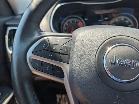 Used 2019 Jeep Cherokee Limited AWD/4WD image 24