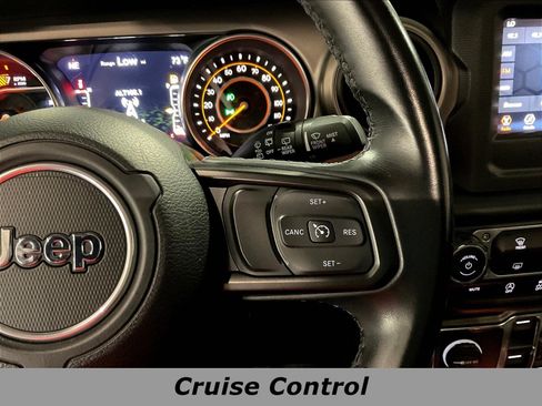 Used 2021 Jeep Wrangler Unlimited Sport AWD/4WD image 12