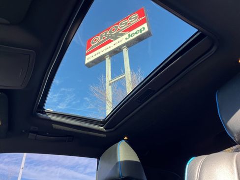 Used 2022 Dodge Challenger R/T w/ Blacktop Package image 30