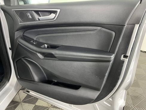 Used 2015 Ford Edge Titanium image 16
