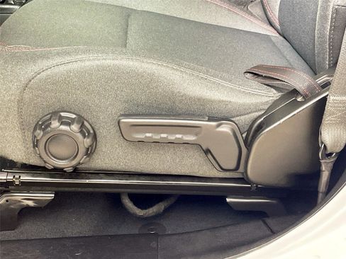 Used 2024 Jeep Wrangler Unlimited Rubicon image 19