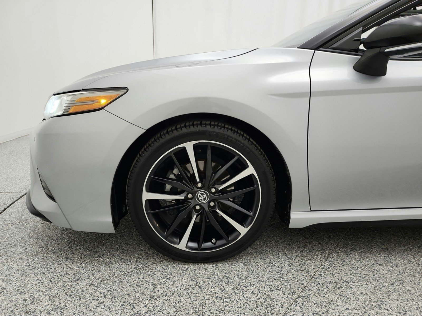 Used 2019 Toyota Camry XSE w/ Driver Assist Package FWD image 17