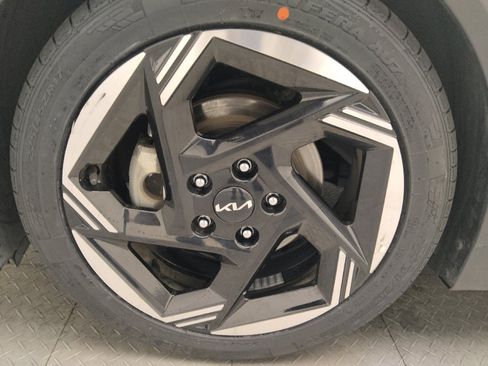 Used 2025 Kia K4 EX FWD image 31