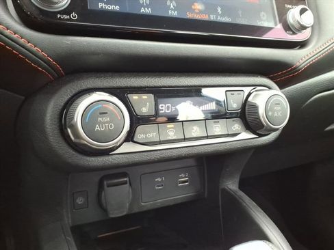 Used 2023 Nissan Versa SR w/ Trunk Package image 14