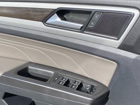 Certified 2023 Volkswagen Atlas SE image 18