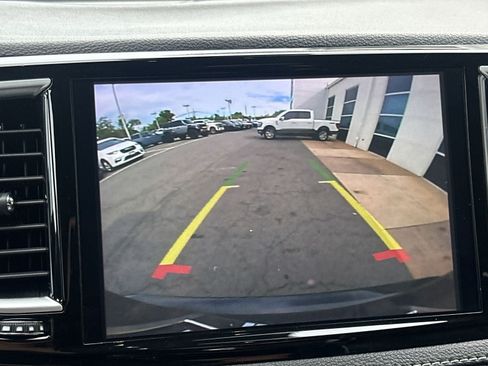 Used 2023 Chrysler Pacifica Limited w/ Uconnect Theater Family Group AWD/4WD image 27