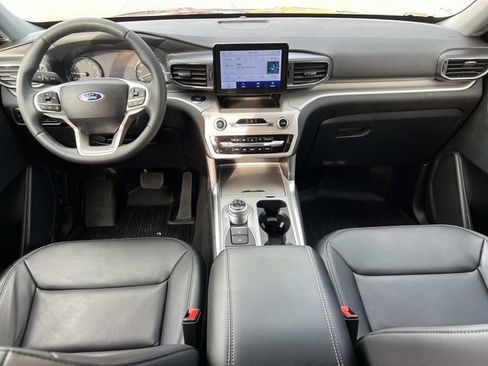 Certified 2023 Ford Explorer XLT w/ Equipment Group 202A image 15