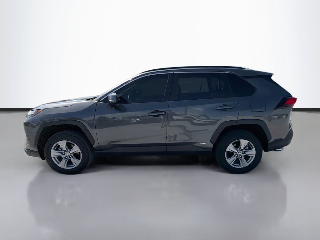 Used 2023 Toyota RAV4 XLE AWD/4WD image 4
