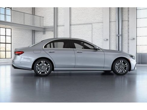 Certified 2022 Mercedes-Benz E 350 4MATIC Sedan image 18